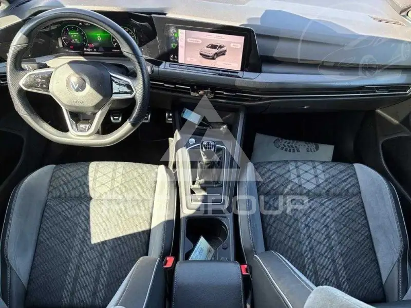 2022 Volkswagen GOLF