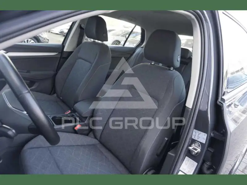 2022 Volkswagen GOLF