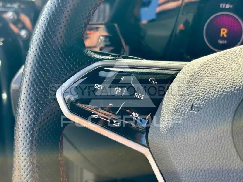 2022 Volkswagen GOLF
