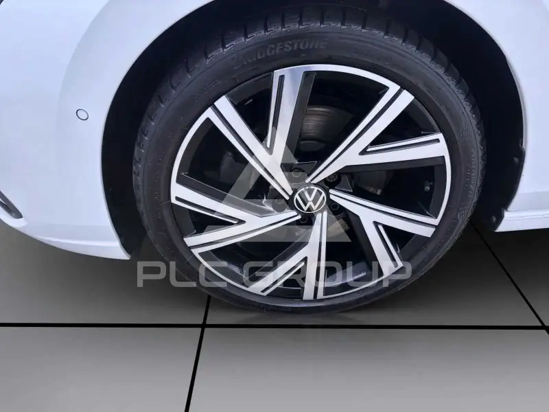 2022 Volkswagen GOLF
