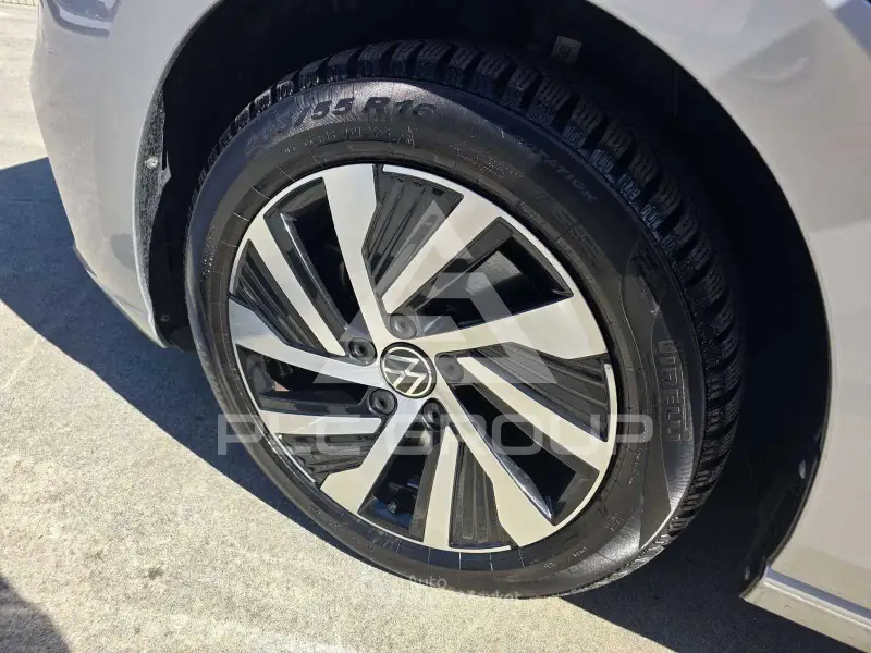 2022 Volkswagen GOLF