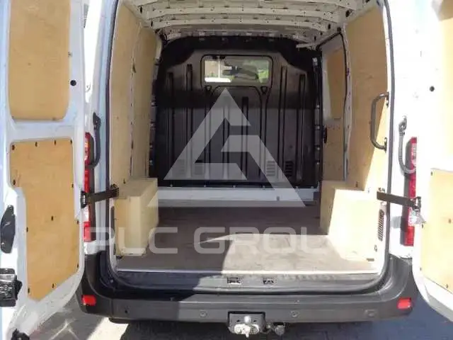 2022 Renault Master