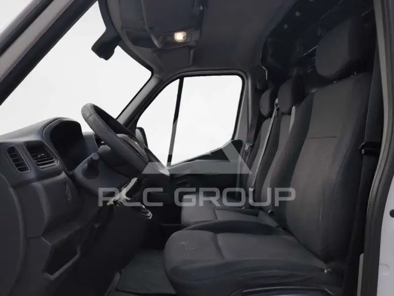 2022 Renault Master