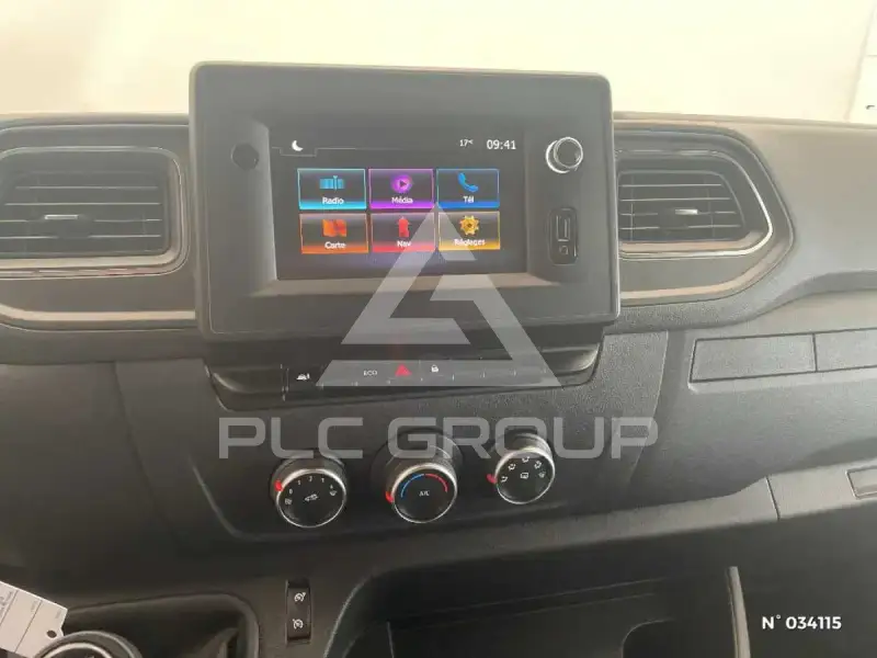 2022 Renault Master