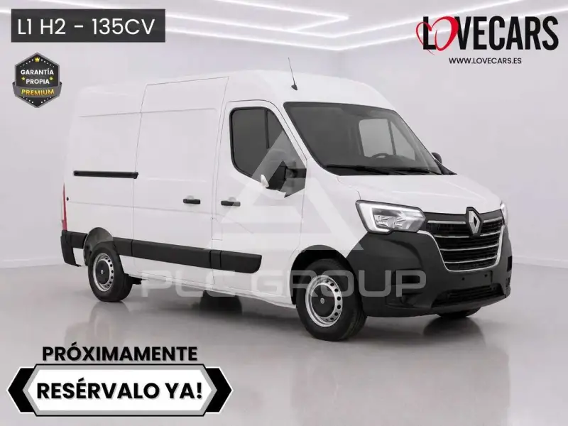 2022 Renault Master