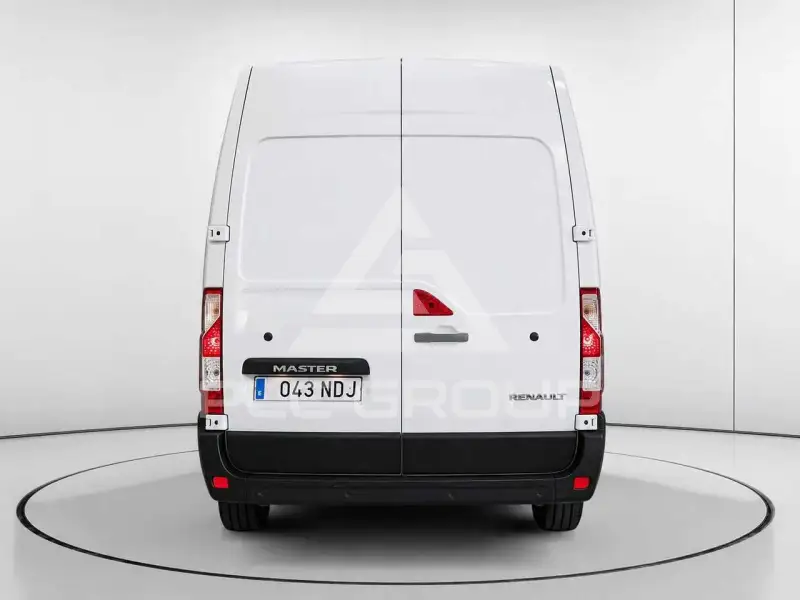 2022 Renault Master