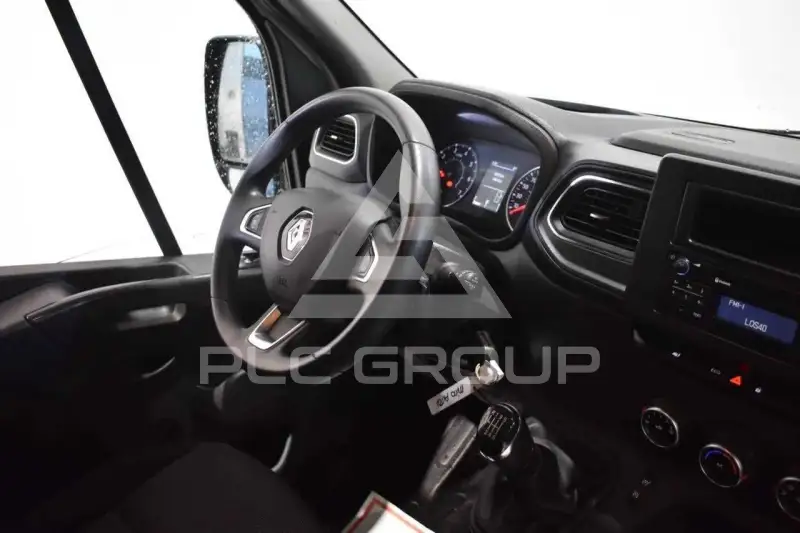 2022 Renault Master