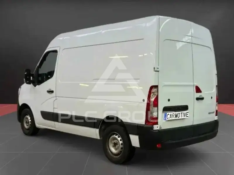 2022 Renault Master