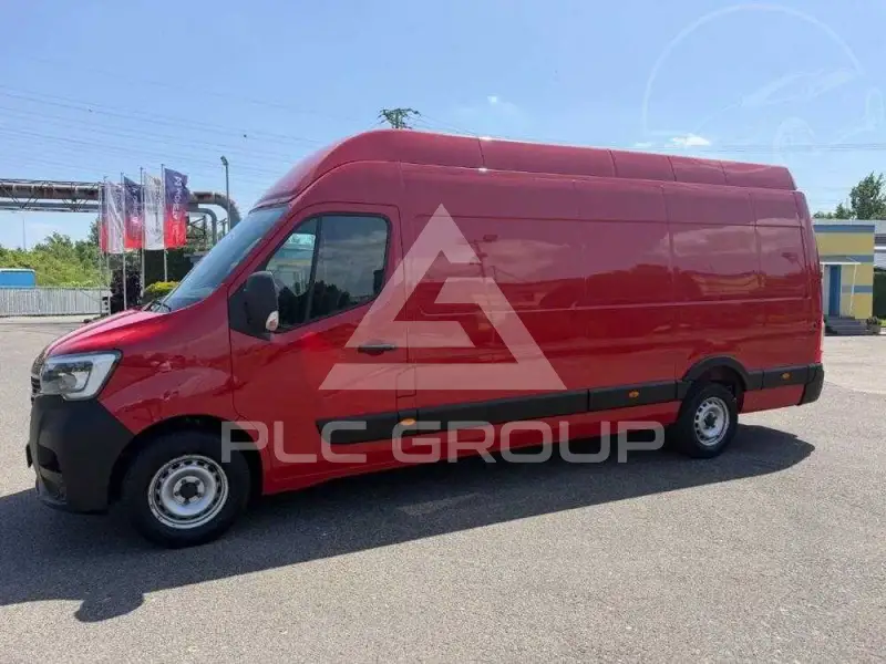 2022 Renault Master