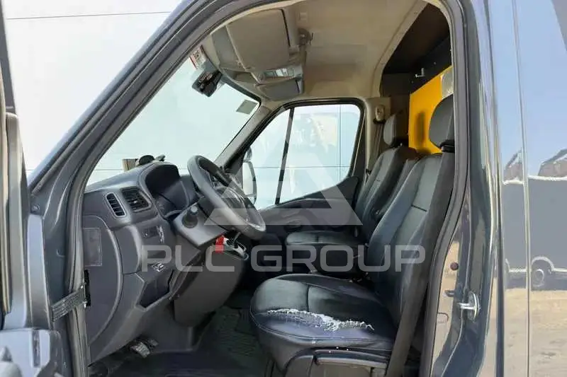 2022 Renault Master