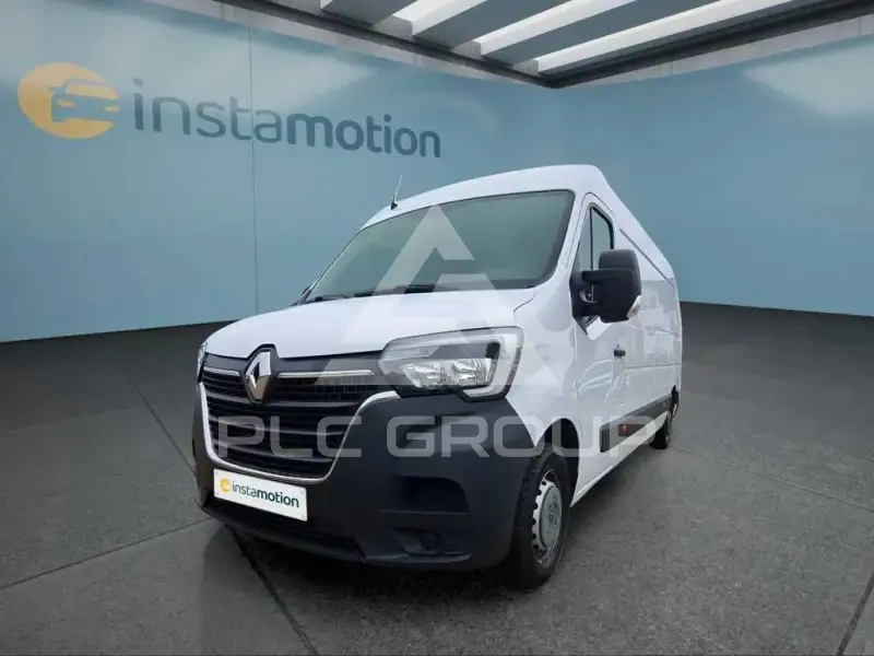 2022 Renault Master