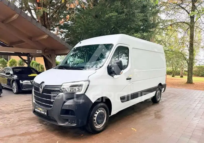 2022 Renault Master