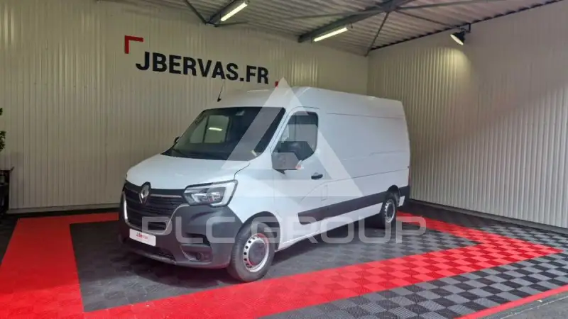 2022 Renault Master
