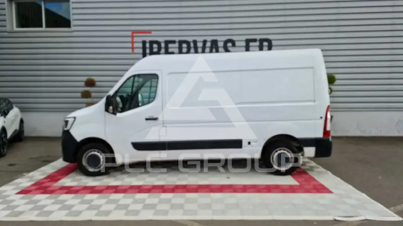 2022 Renault Master