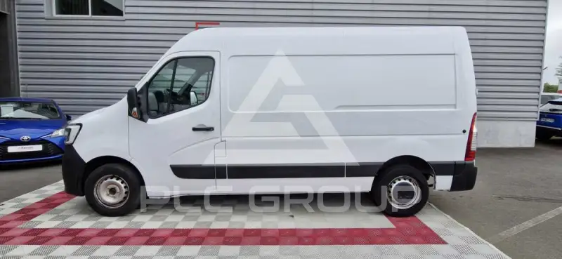 2022 Renault Master