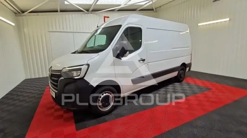 2022 Renault Master