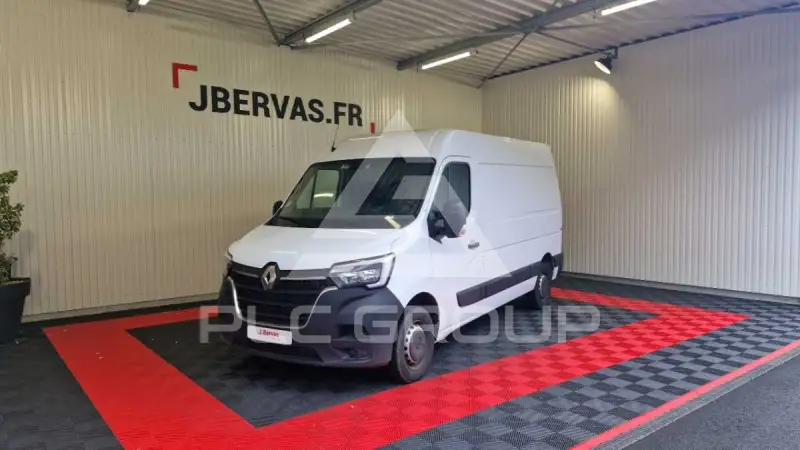 2022 Renault Master
