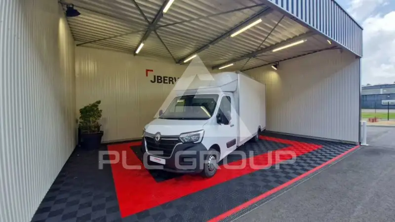 2022 Renault Master