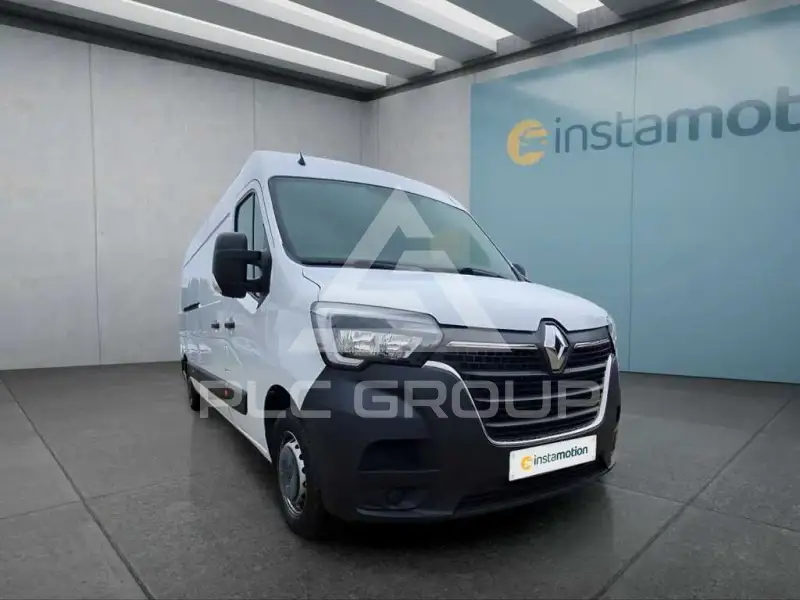 2022 Renault Master