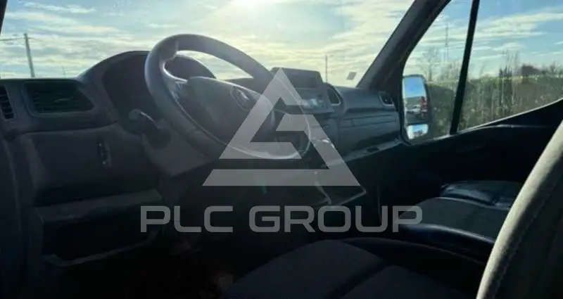 2022 Renault Master