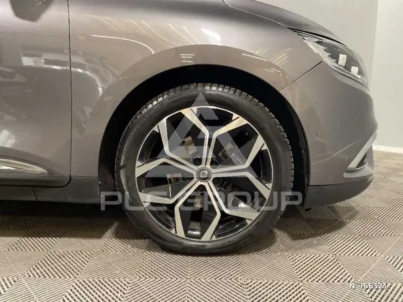 2022 Renault Scenic
