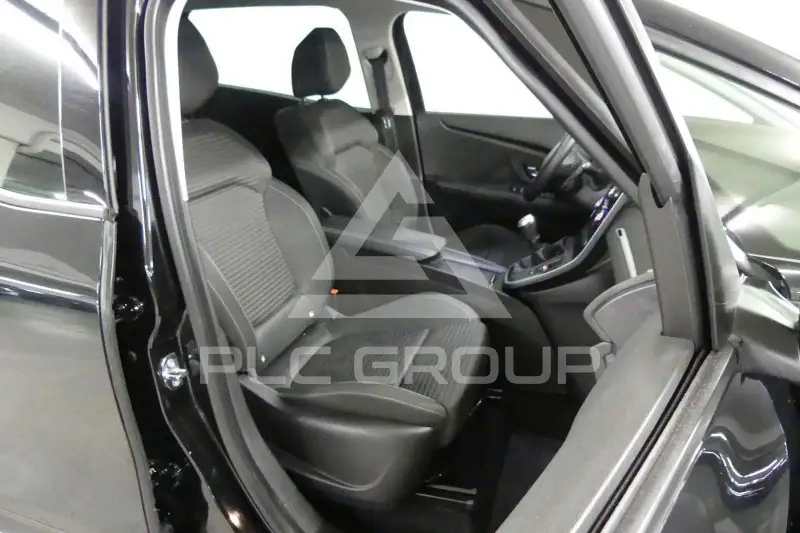 2022 Renault Grand Scenic
