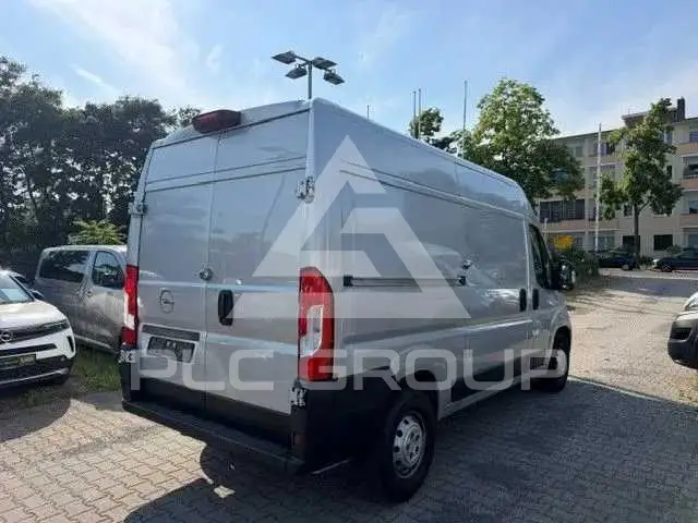 2022 Opel Movano