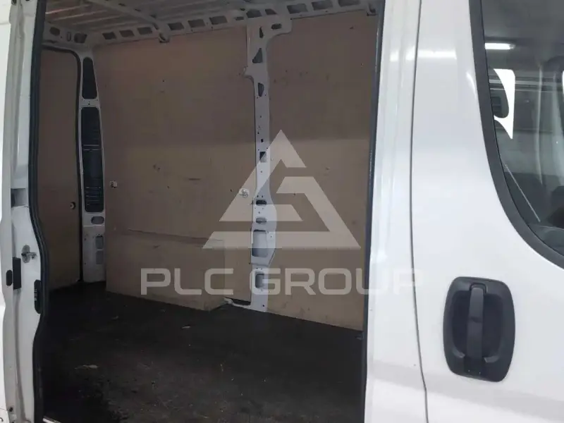 2022 Opel Movano