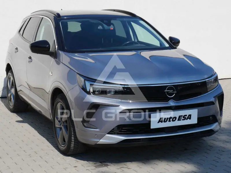 2022 Opel GrandlandX