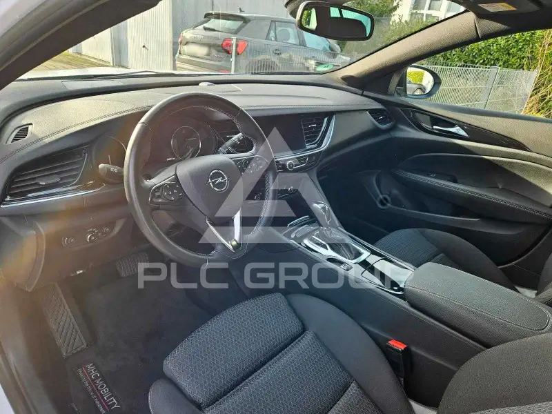 2022 Opel Insignia