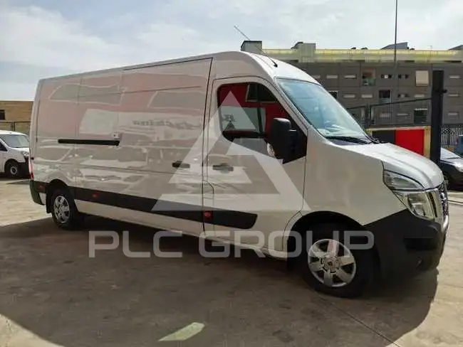 2023 Nissan Interstar
