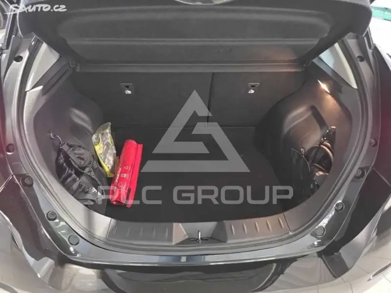 2023 Nissan LEAF