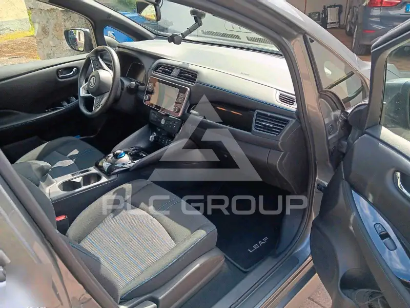 2023 Nissan LEAF