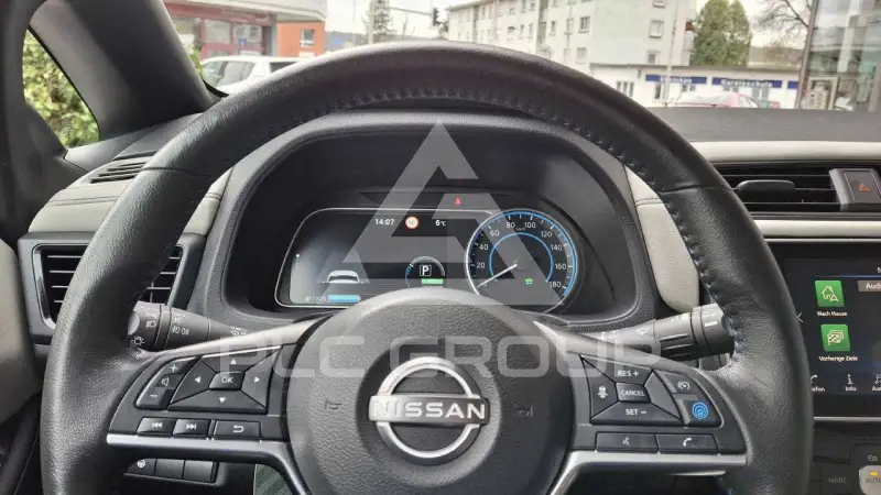 2023 Nissan LEAF