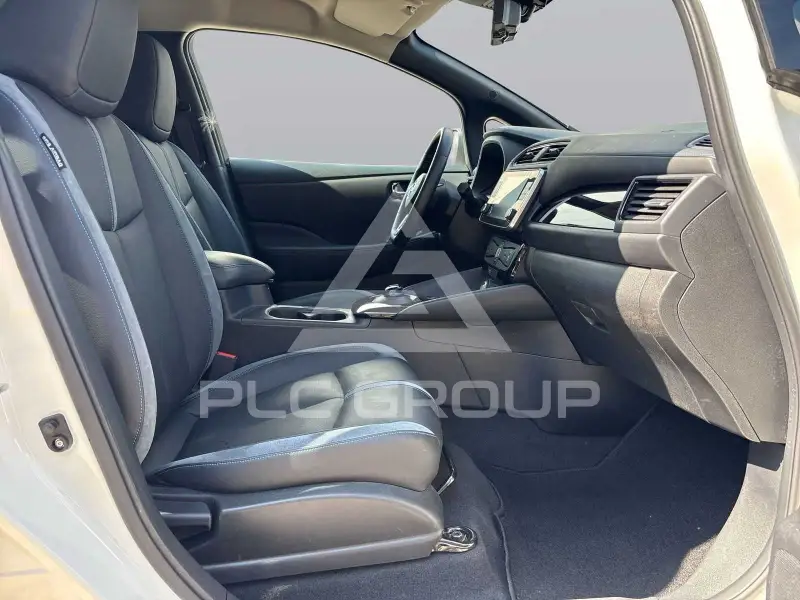 2023 Nissan LEAF
