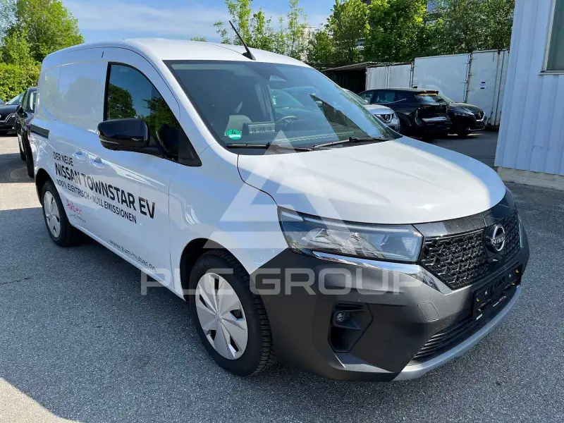 2023 Nissan TOWNSTAR