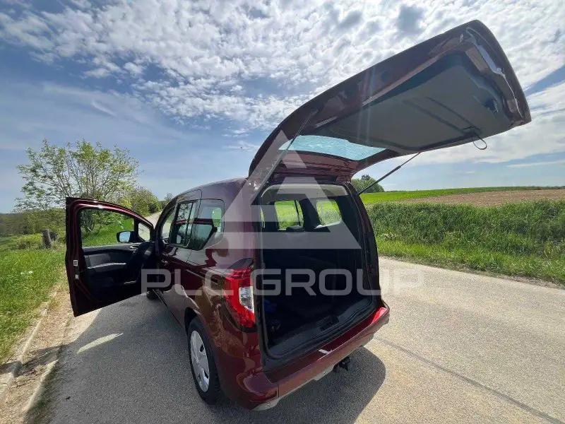 2023 Nissan TOWNSTAR