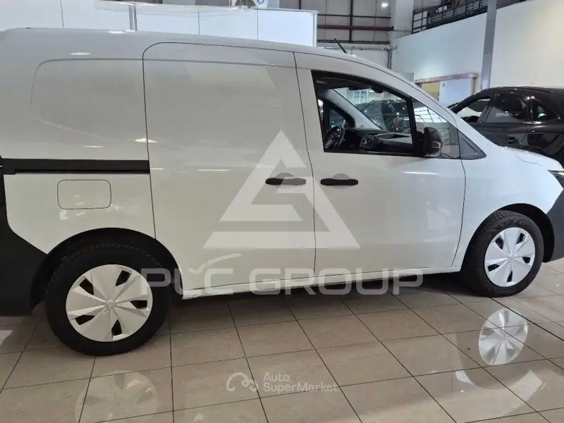 2023 Nissan TOWNSTAR