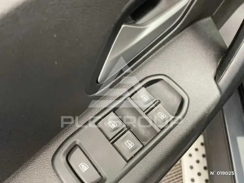 2023 Dacia Duster