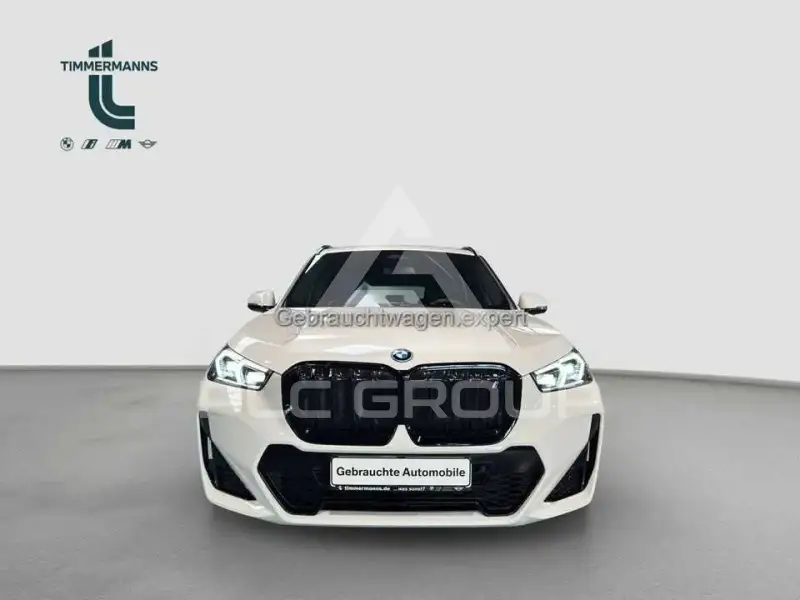 2023 BMW iX