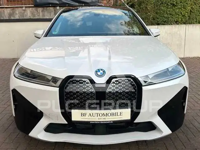 2023 BMW iX