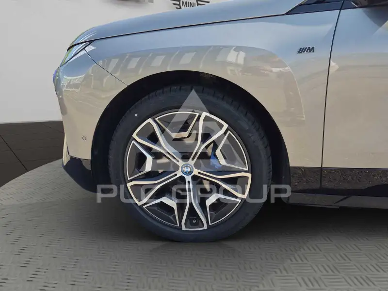 2023 BMW iX