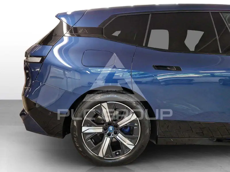 2023 BMW iX