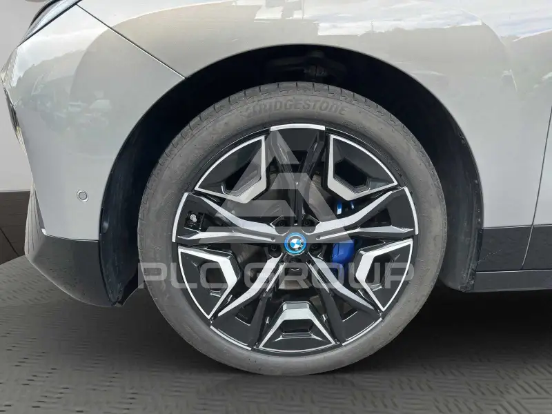 2023 BMW iX