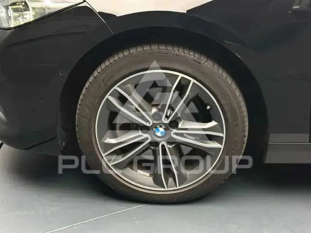 2023 BMW 218