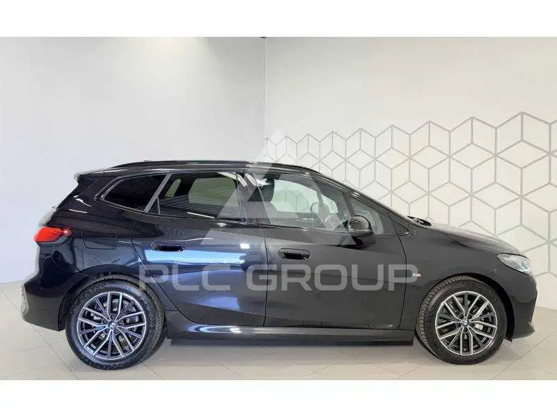 2023 BMW 218
