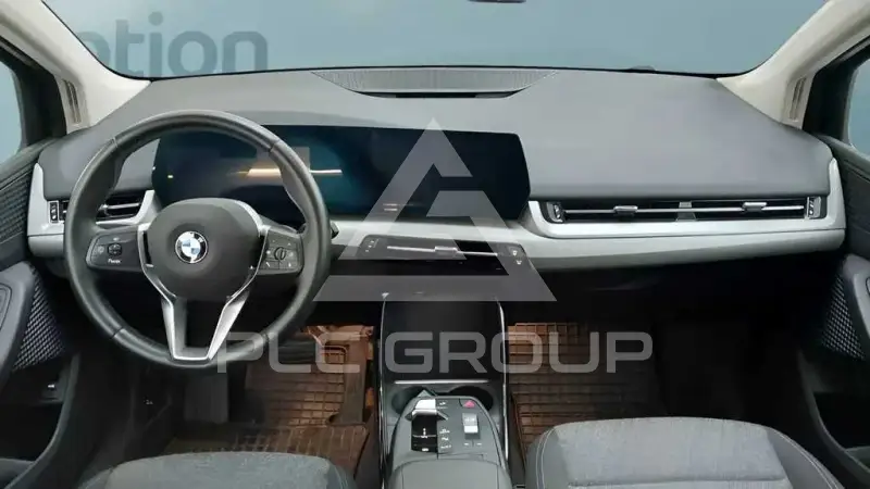 2023 BMW 218