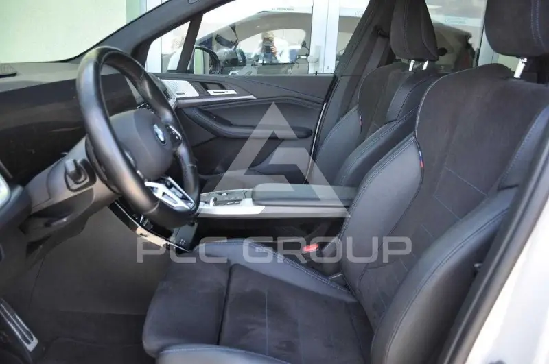 2023 BMW 218