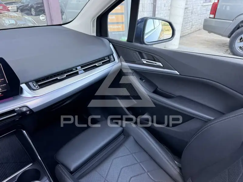 2023 BMW 218