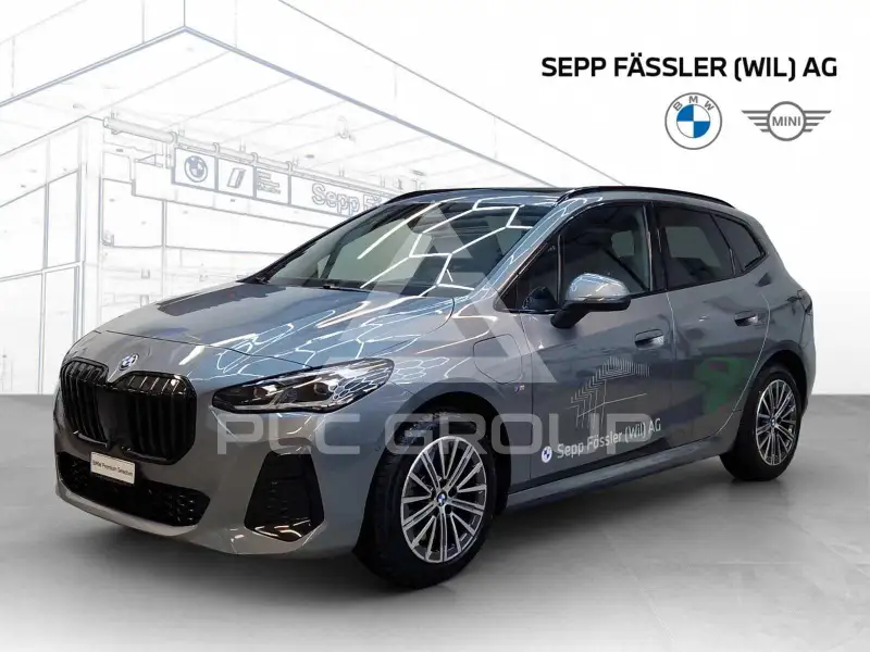 2023 BMW 218